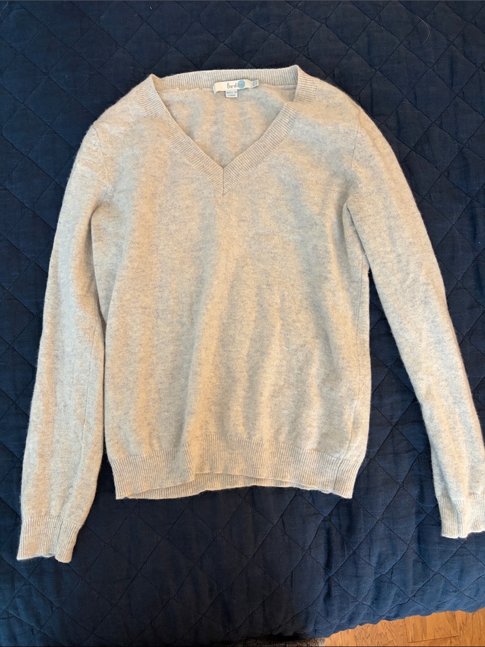 Boden Women’s V-Neck Sweater in Light Gray